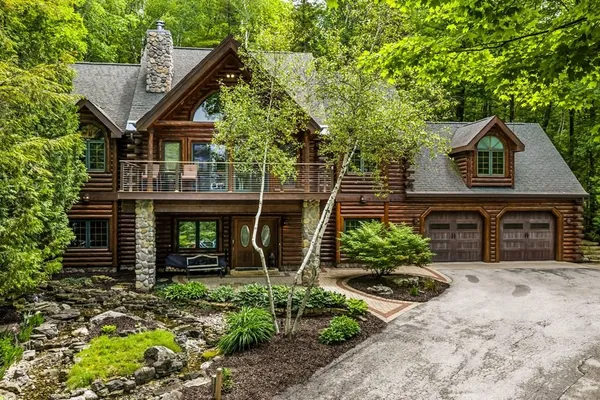 $1,290,000 | 4390 Bay Shore Drive, Sturgeon Bay, WI 54235