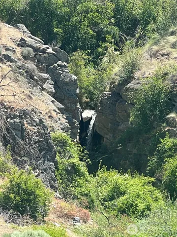 $779,000 | 8 Highland Orchard Road, Bridgeport, WA 98813