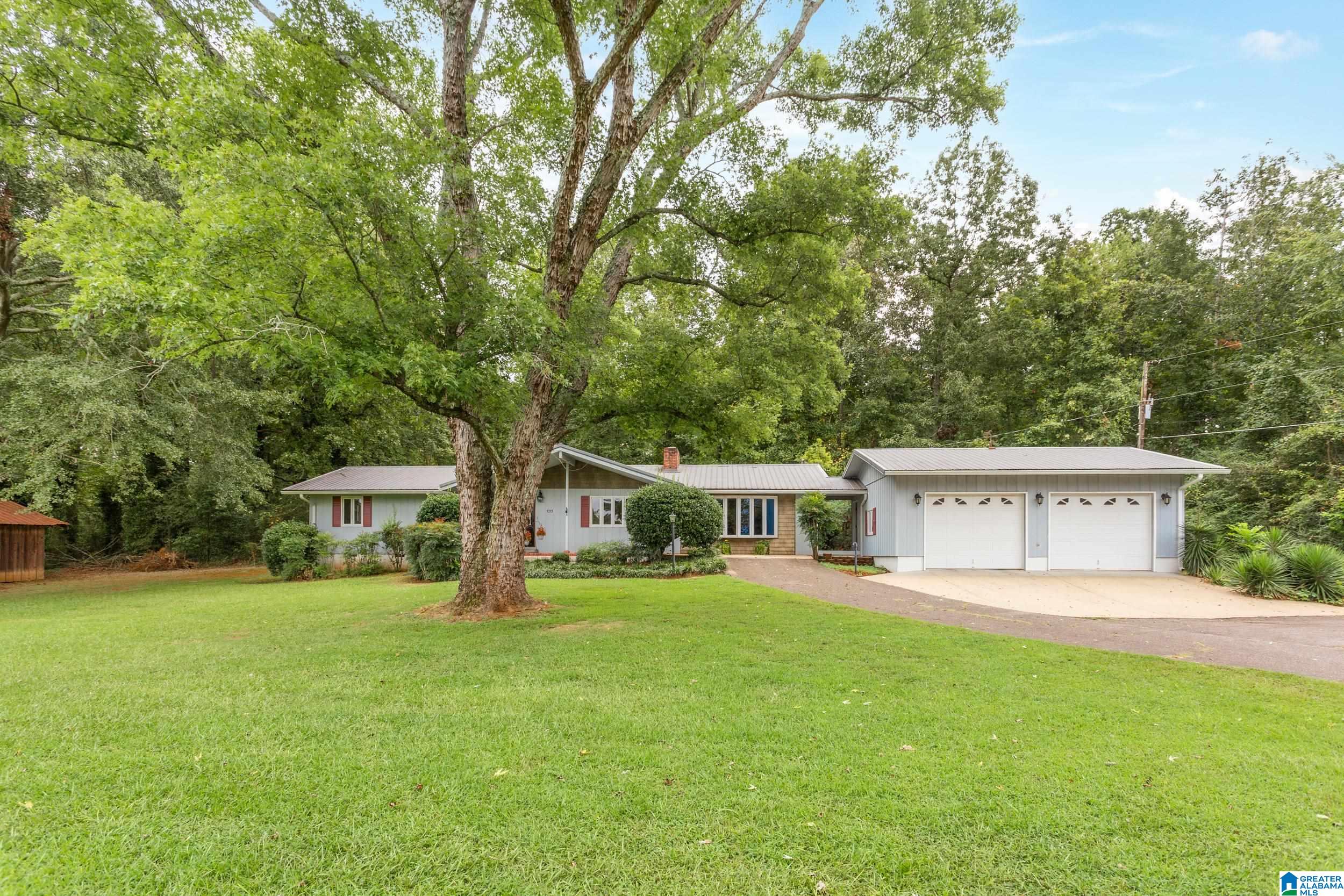 1213 Pelham Road North Jacksonville, AL 36265 - Photo 2 of 37
