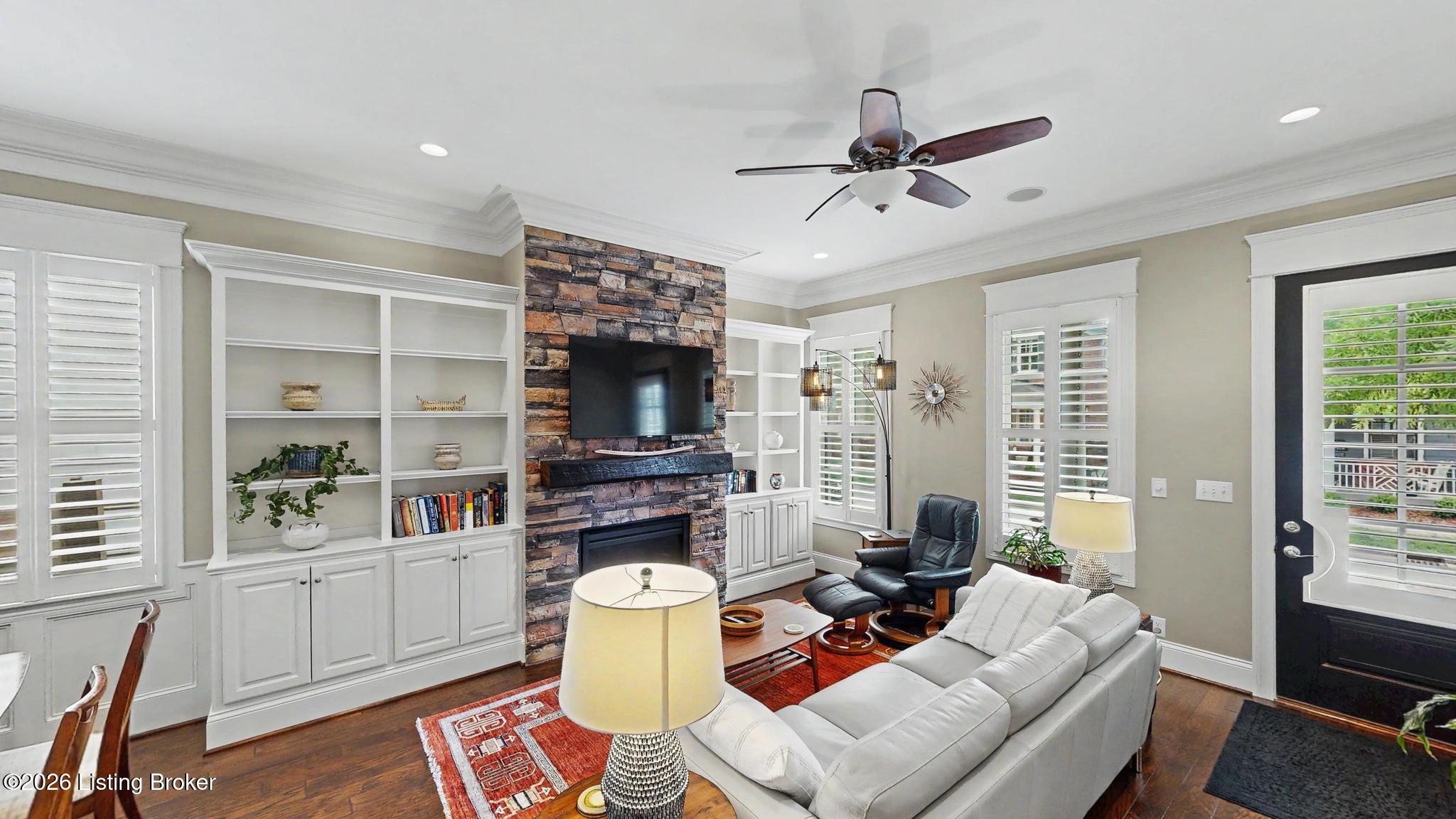 9519 Indian Pipe Lane-8