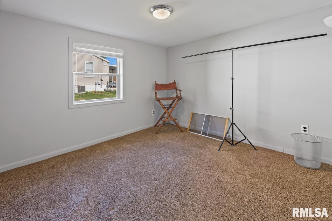 5807 North Koerner Road Peoria, IL 61615 - Photo 17 of 19 Gallery Image 17