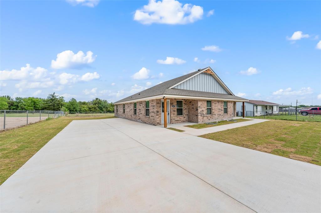 3407 Pewitt Drive Waco, TX 76706 - Photo 3 of 26