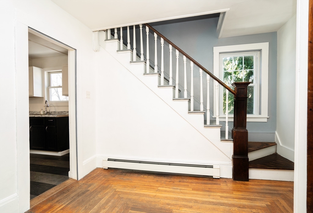 224 Elm Street Amesbury, MA 01913 - Photo 14 of 34