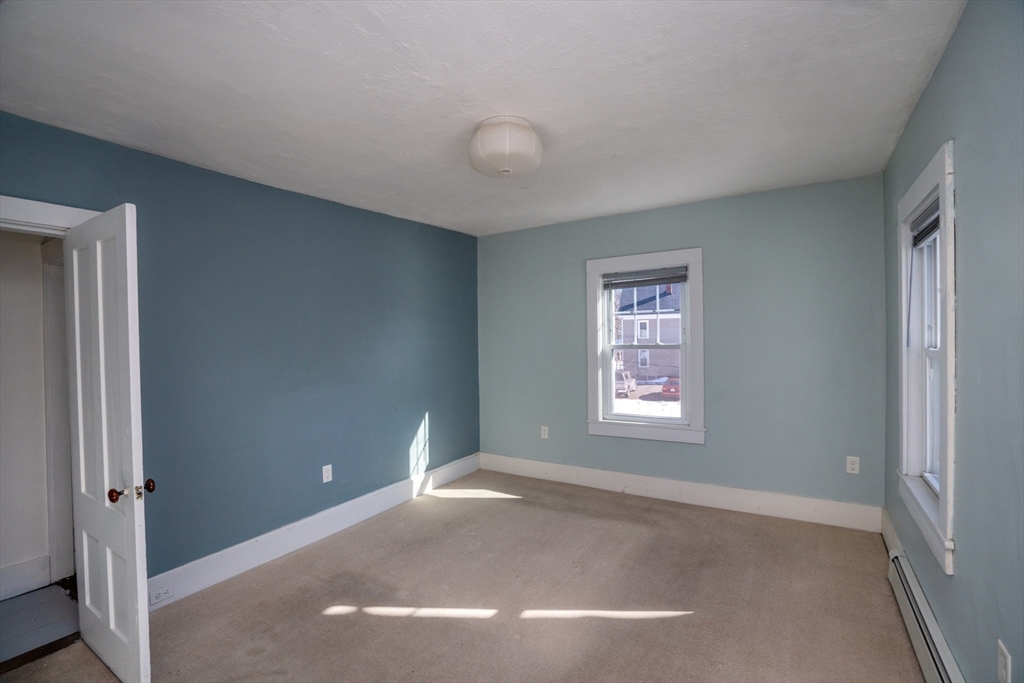 224 Elm Street Amesbury, MA 01913 - Photo 16 of 34