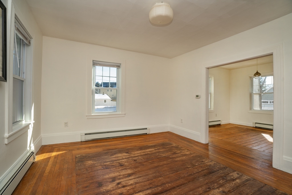 224 Elm Street Amesbury, MA 01913 - Photo 8 of 34