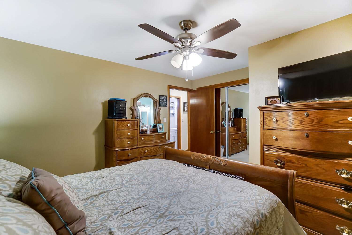 1427 Eastgate Road Springfield, OH 45503 - Photo 14 of 29