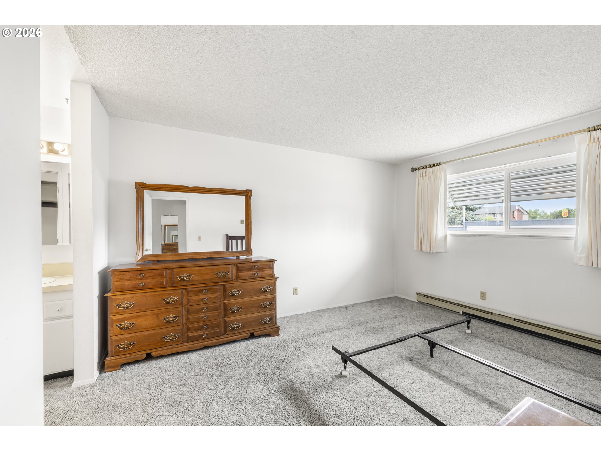 950 Evergreen Road, Unit 110 Woodburn, OR 97071 - Photo 10 of 38 Bedroom, Primary