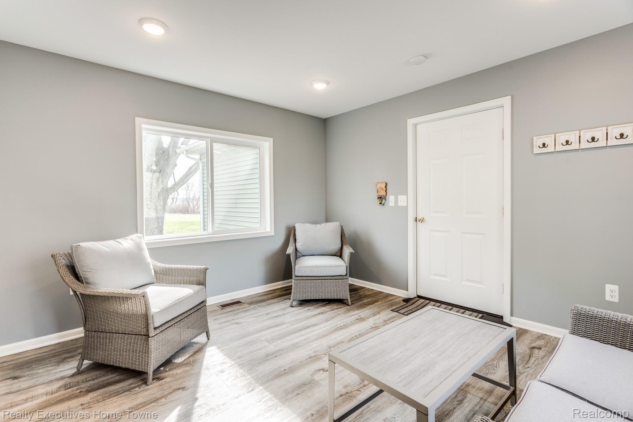 6324 State Road Fort Gratiot, MI 48059 - Photo 27 of 34 6324 State Rd (11 of 22).jpg
