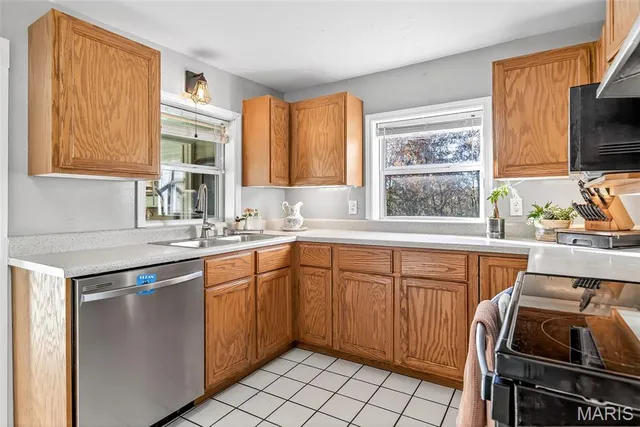 $449,900 | 8147 Murphy Lane, Pevely, MO 63070