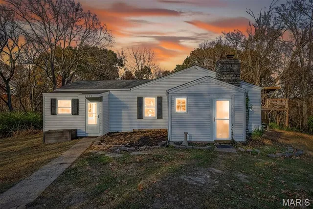 $449,900 | 8147 Murphy Lane, Pevely, MO 63070