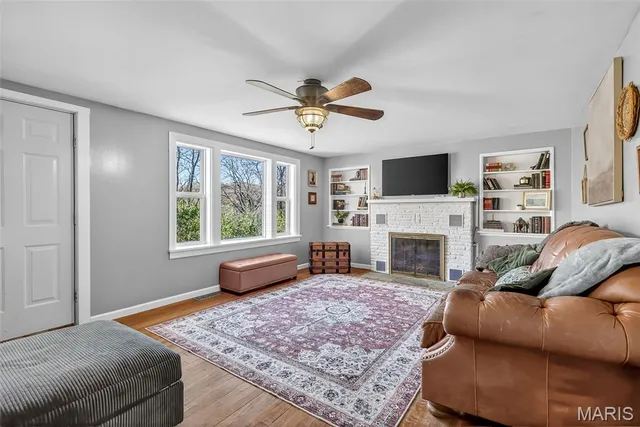 $449,900 | 8147 Murphy Lane, Pevely, MO 63070