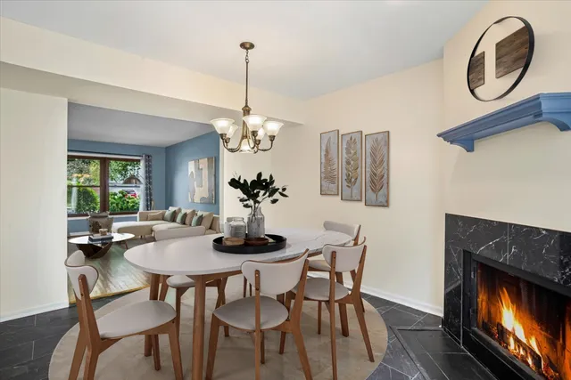 $284,900 | 27W229 Providence Lane, Winfield, IL 60190