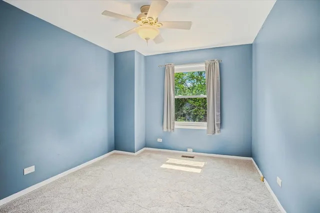 $284,900 | 27W229 Providence Lane, Winfield, IL 60190