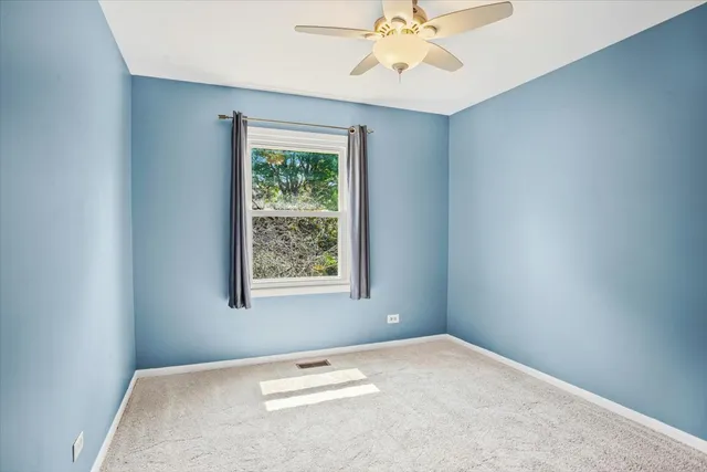 $284,900 | 27W229 Providence Lane, Winfield, IL 60190