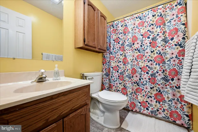 $334,999 | 202 Masters Drive, Cross Junction, VA 22625