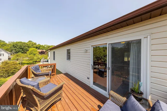 $334,999 | 202 Masters Drive, Cross Junction, VA 22625