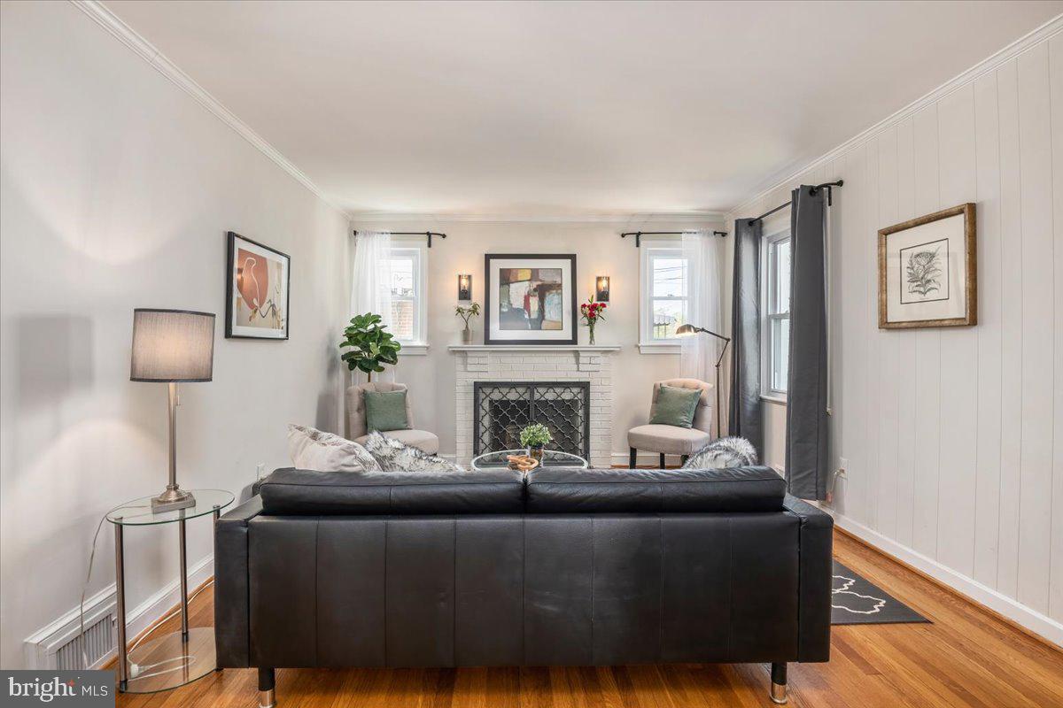 10151 Sutherland Road Silver Spring, MD 20901 - Photo 5 of 46