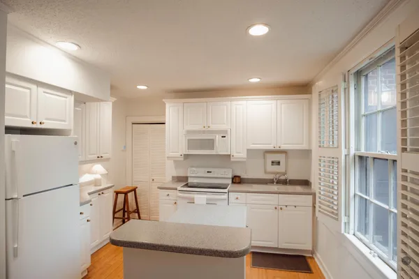 $3,600 | 117 Church Street, Unit A, Charleston, SC 29401