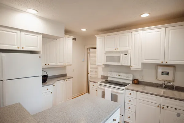 $3,600 | 117 Church Street, Unit A, Charleston, SC 29401