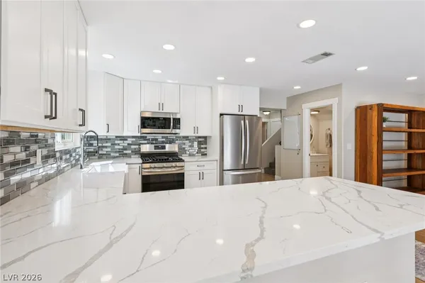 $590,000 | 2023 Waverly Circle, Henderson, NV 89014