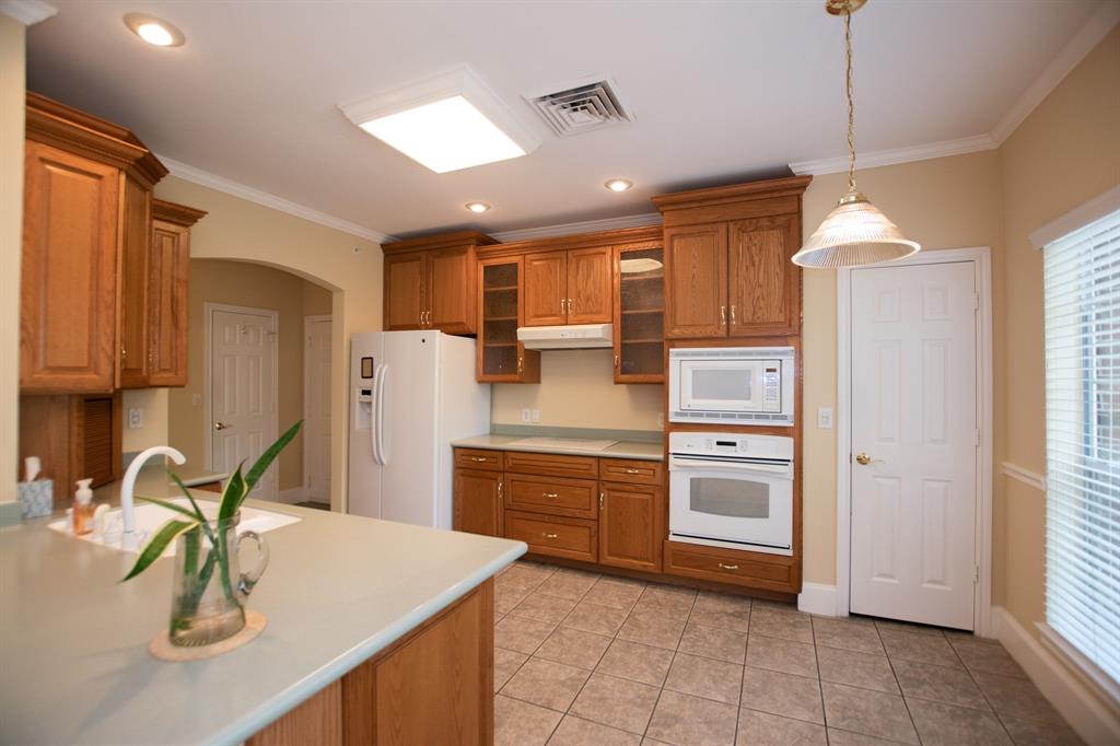 2815 KINGS CROSSING DR Unit 305  