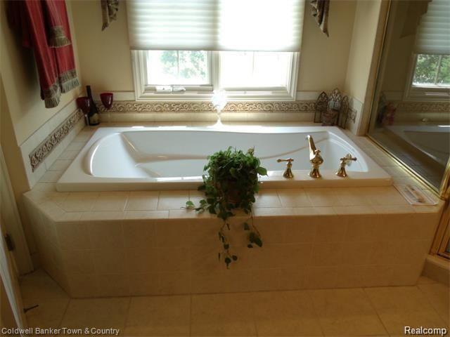 48514 Gladstone Road Canton, MI 48188 - Photo 28 of 33 42.jpg
