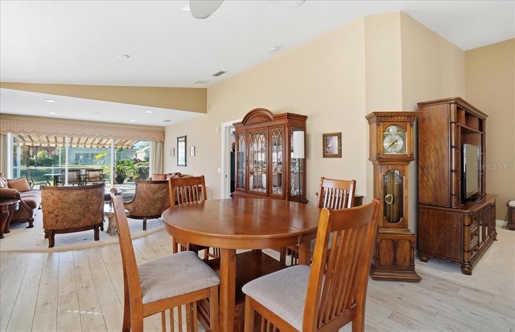 5546 Modena Place Sarasota, FL 34238 - Photo 15 of 67