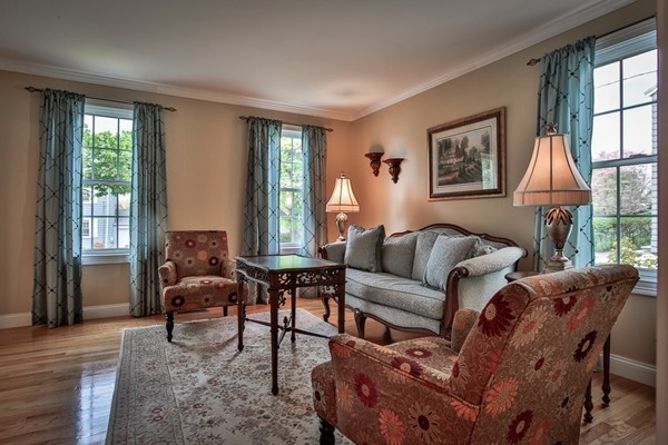 14 Virginia Road Arlington, MA 02476 - Photo 5 of 24