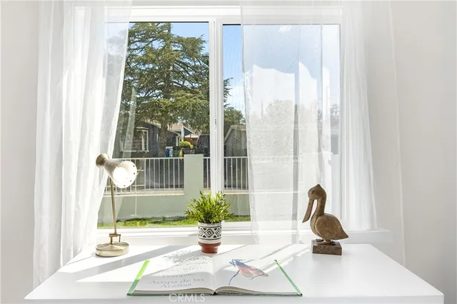 $899,000 | 10621 Helendale Avenue, Tujunga, CA 91042