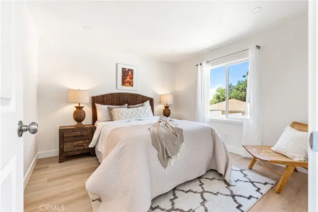 $899,000 | 10621 Helendale Avenue, Tujunga, CA 91042