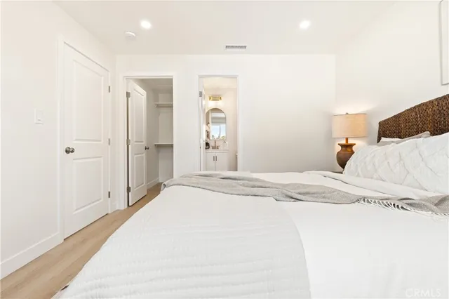 $899,000 | 10621 Helendale Avenue, Tujunga, CA 91042