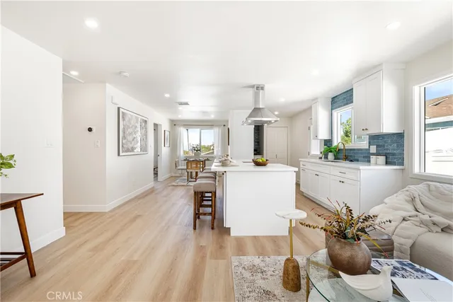 $899,000 | 10621 Helendale Avenue, Tujunga, CA 91042