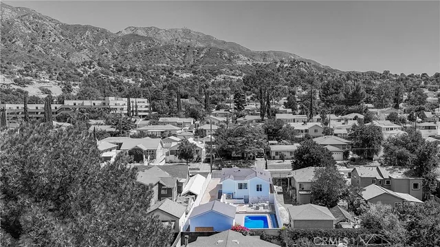 $899,000 | 10621 Helendale Avenue, Tujunga, CA 91042
