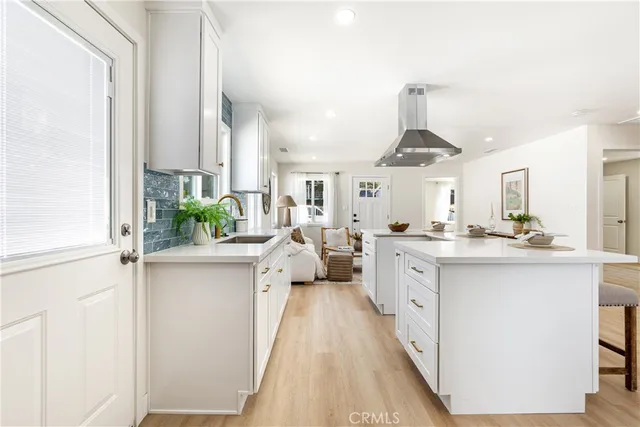 $899,000 | 10621 Helendale Avenue, Tujunga, CA 91042