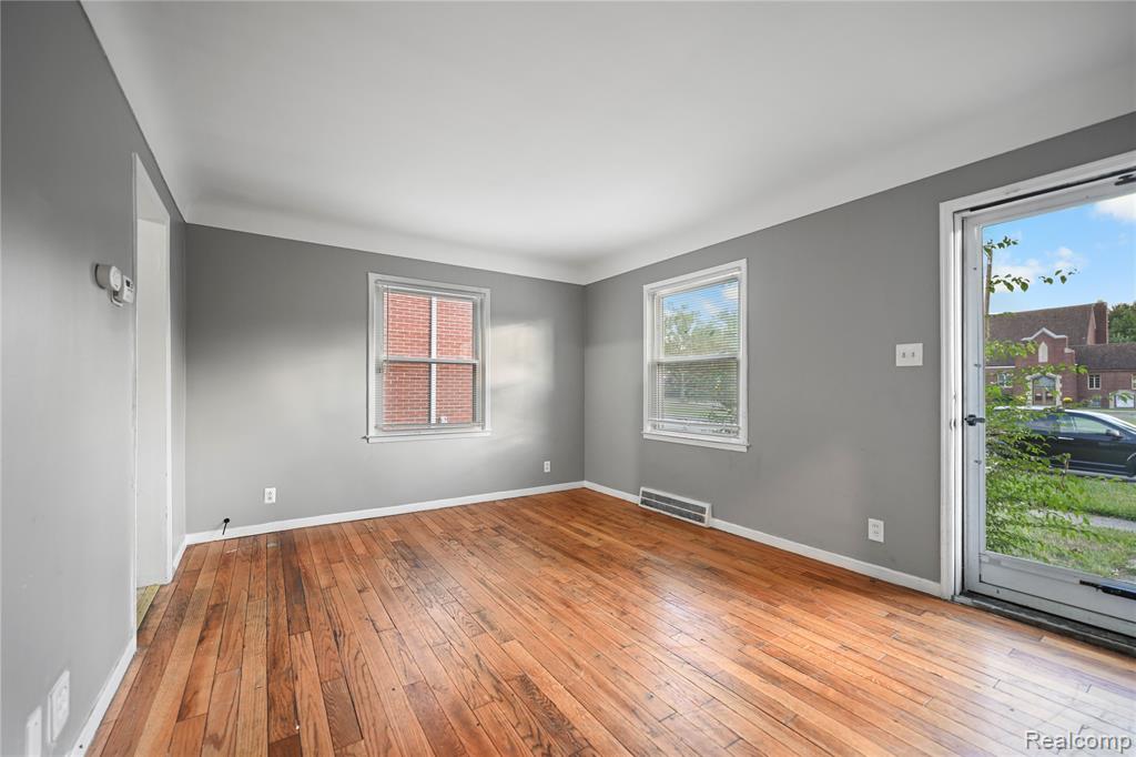20515 Moross Road Detroit, MI 48224 - Photo 12 of 24