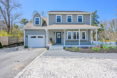 $945,000 | 8 Lakeway Lane, Harwich, MA 02645