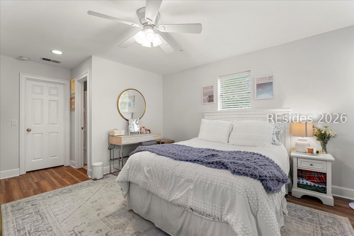 74 Otter Road Hilton Head Island, SC 29928 - Photo 22 of 41 2nd bedroom on main floor with private bathroom