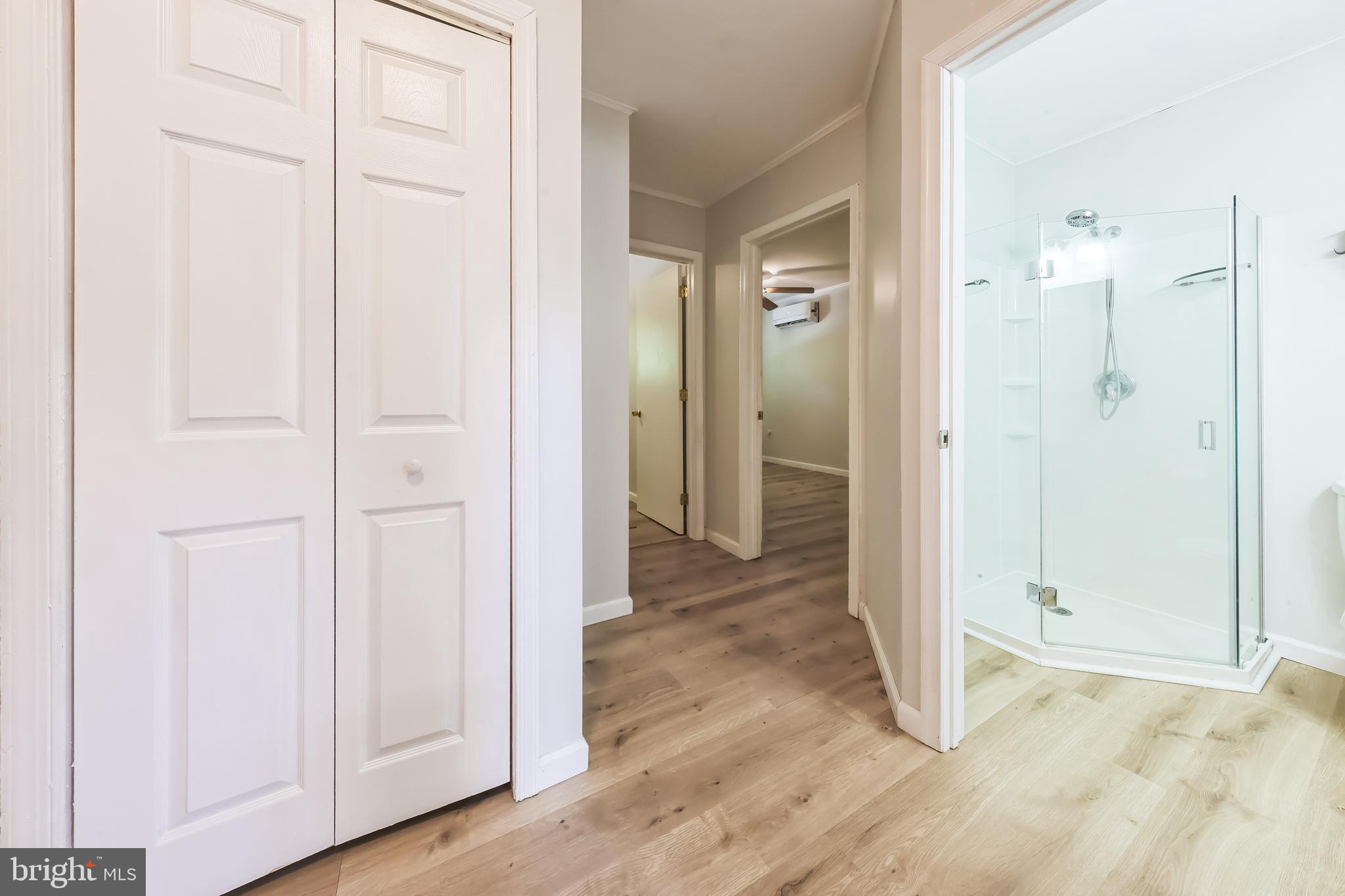 852 Hasting Court Newark, DE 19702 - Photo 20 of 29 wooden floor with white walls