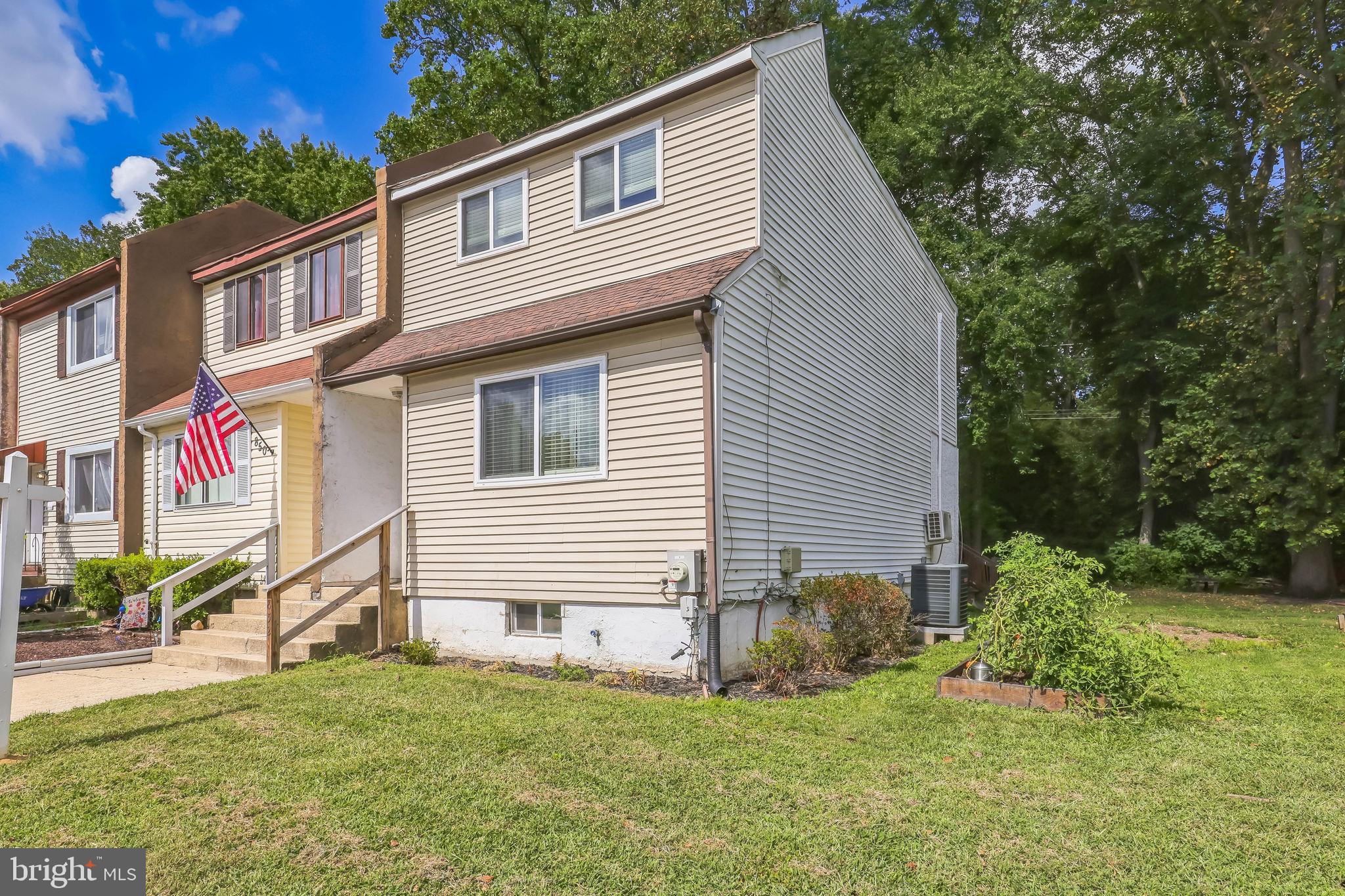852 Hasting Court Newark, DE 19702 - Photo 2 of 29 a view of a house with a yard and plants