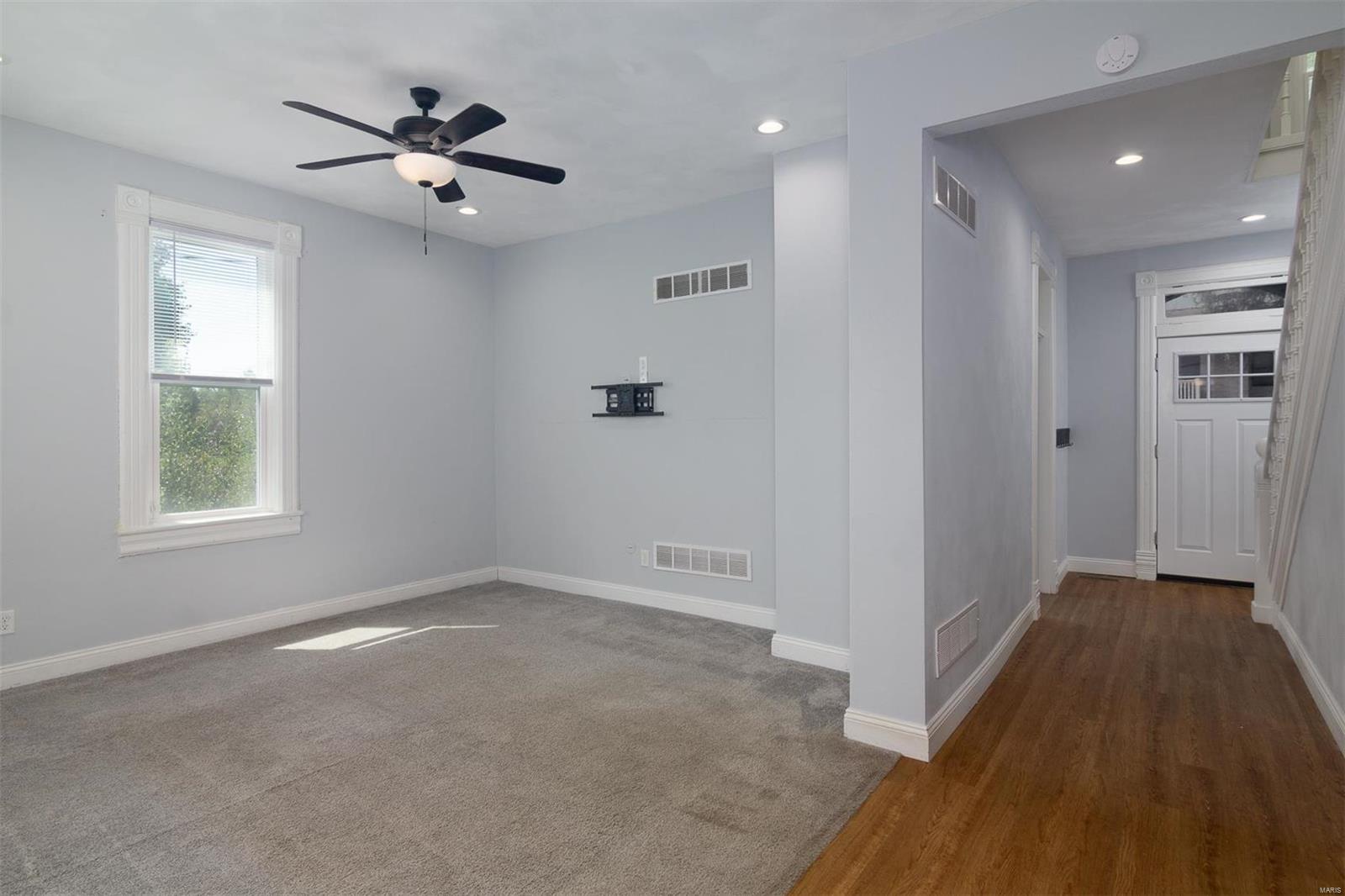 1325 Pine Street Highland, IL 62249 - Photo 12 of 33