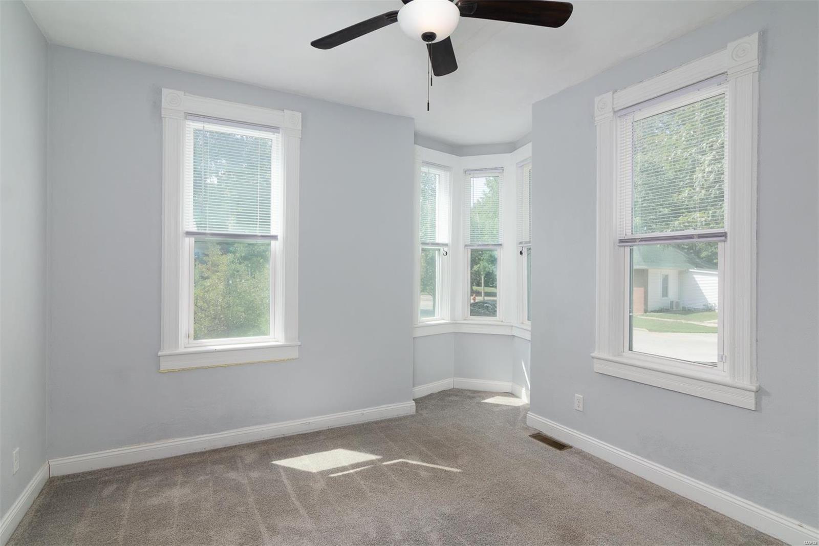 1325 Pine Street Highland, IL 62249 - Photo 15 of 33