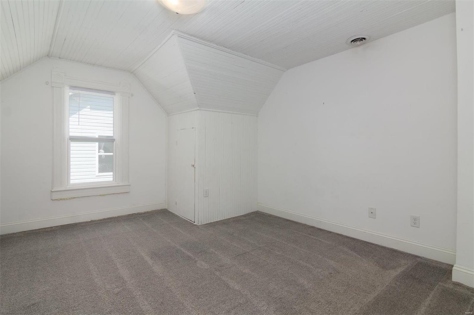 1325 Pine Street Highland, IL 62249 - Photo 23 of 33