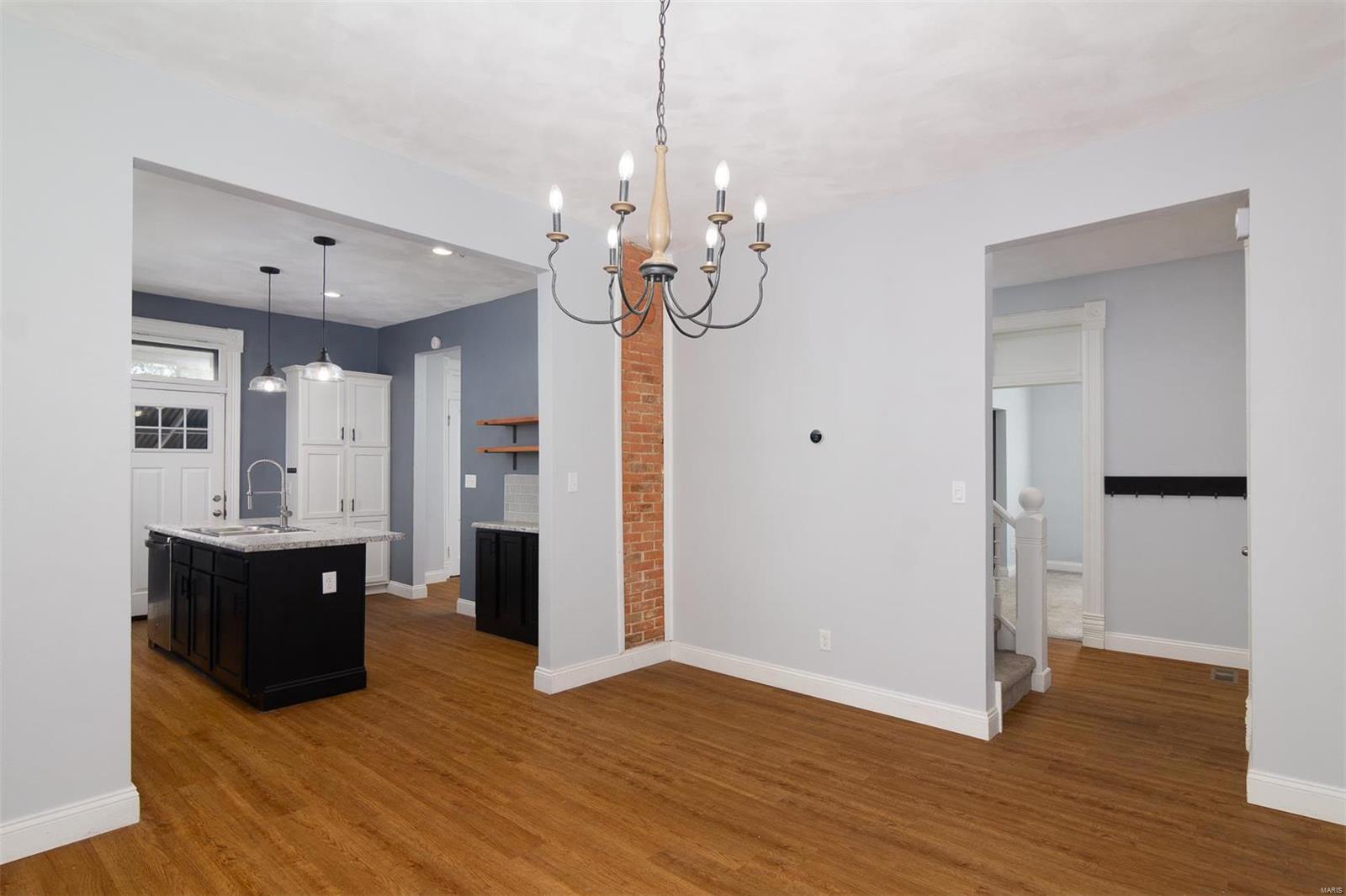 1325 Pine Street Highland, IL 62249 - Photo 7 of 33