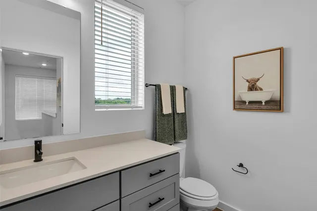 a view of utility room with washer and dryer