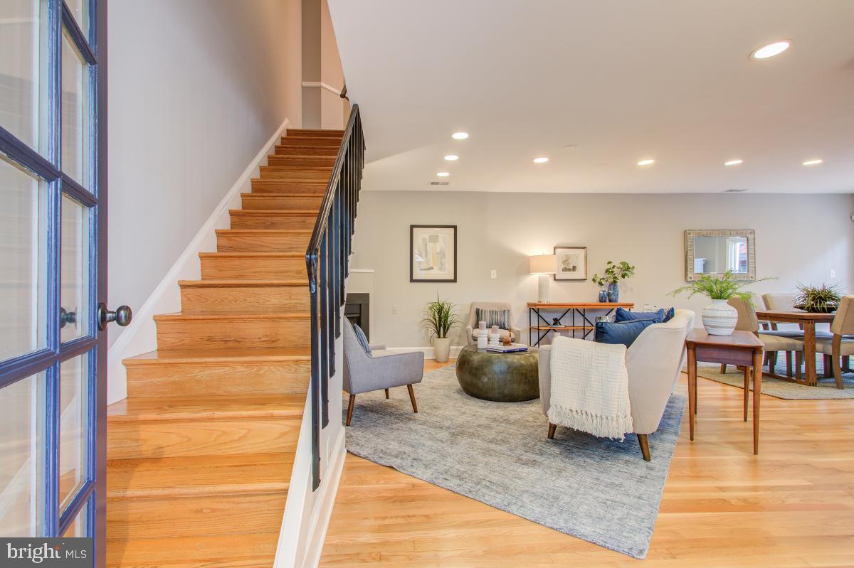 1 Windy Court Washington, DC 20003 - Photo 3 of 28