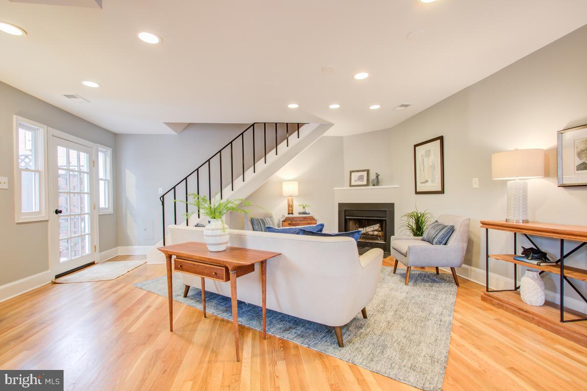 1 Windy Court Washington, DC 20003 - Photo 8 of 28