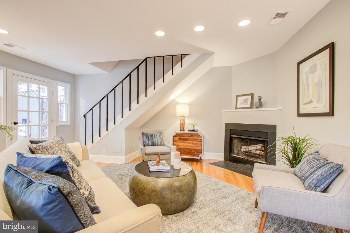 1 Windy Court Washington, DC 20003 - Photo 9 of 28