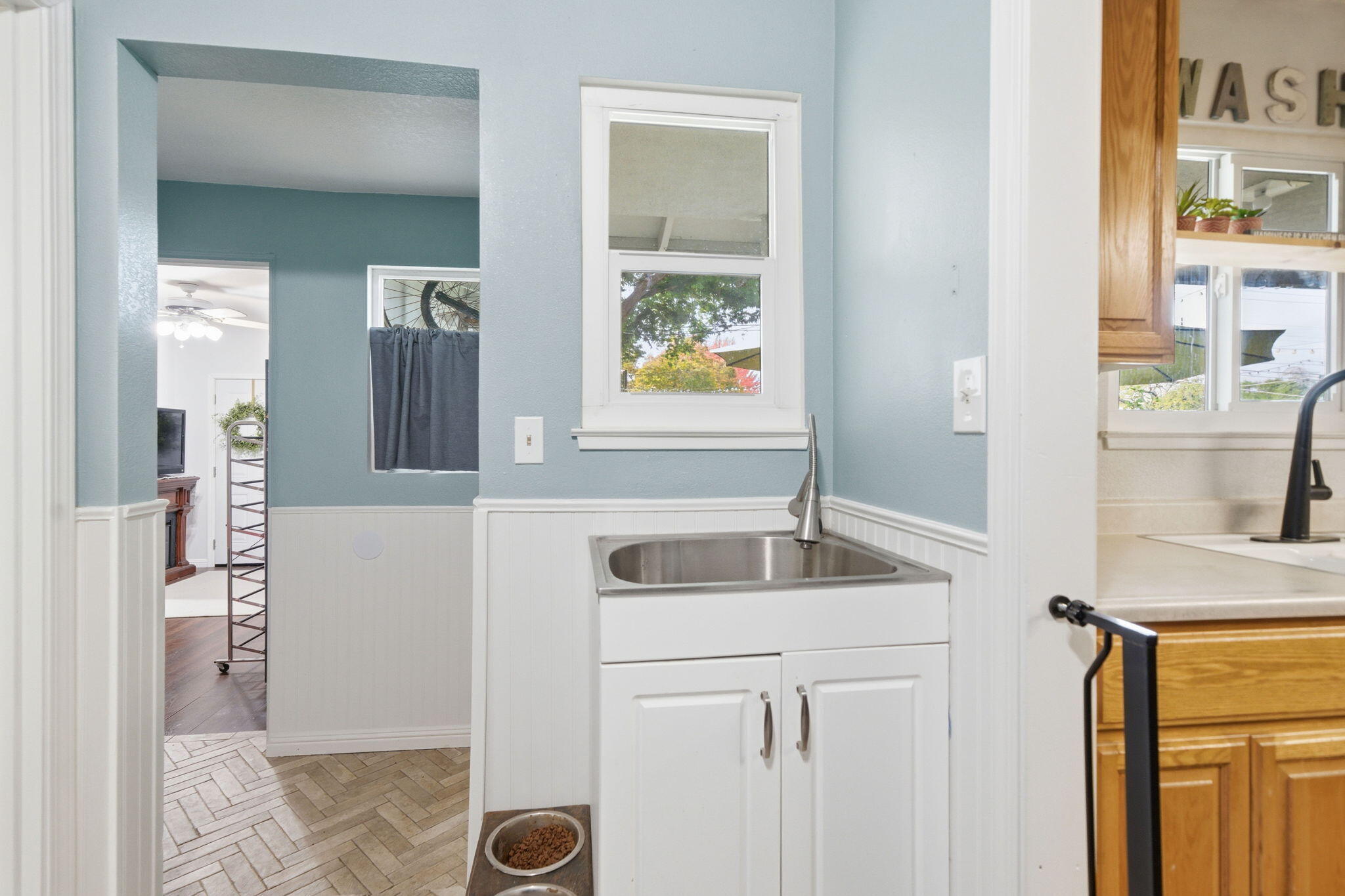 830 Middle Street Redding, CA 96003 - Photo 25 of 45 25-web-or-mls-IMG-25