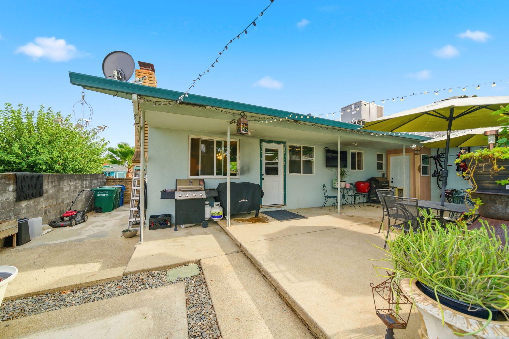 830 Middle Street Redding, CA 96003 - Photo 32 of 45 32-web-or-mls-IMG-32