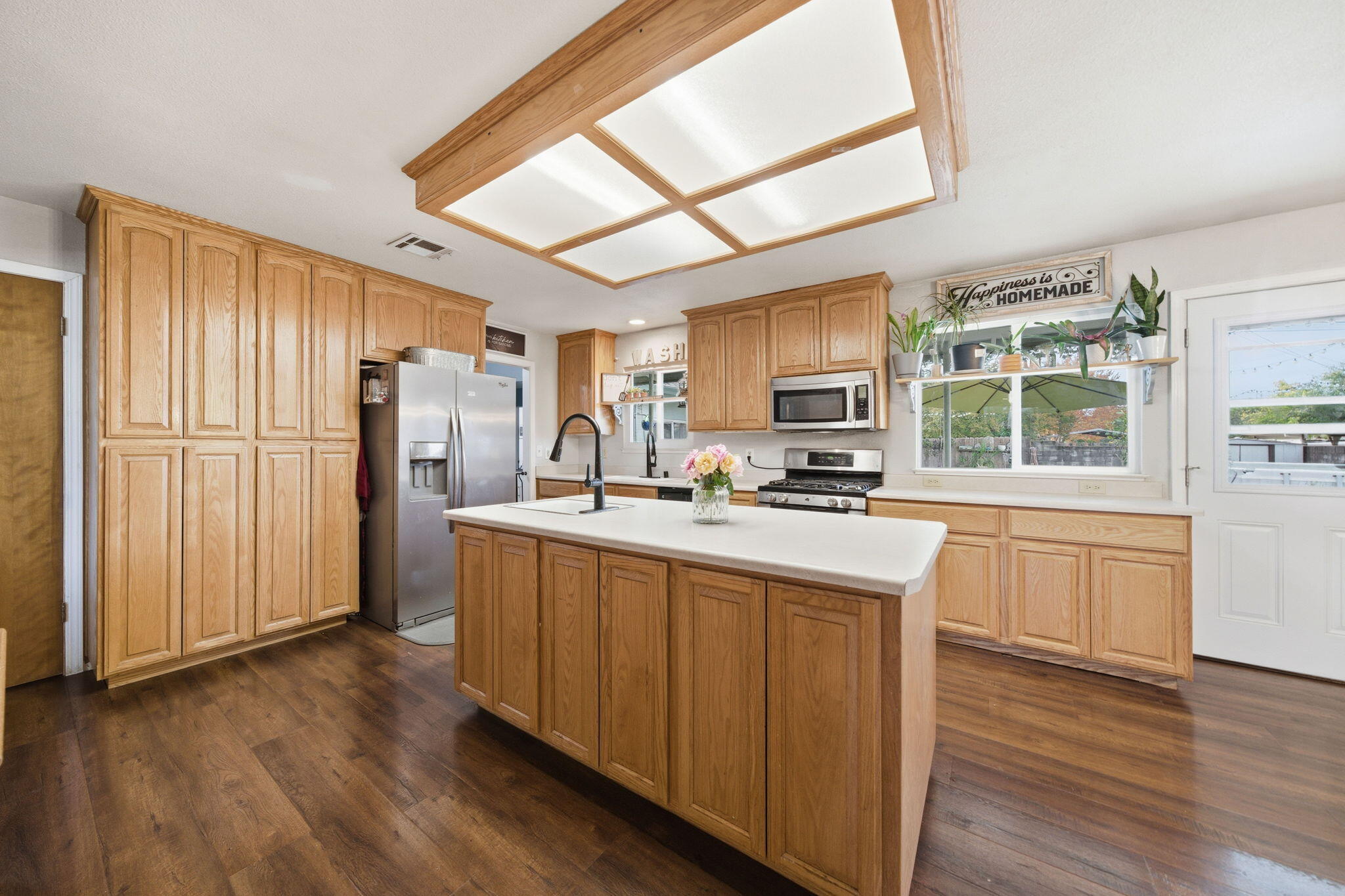 830 Middle Street Redding, CA 96003 - Photo 9 of 45 9-web-or-mls-IMG-09